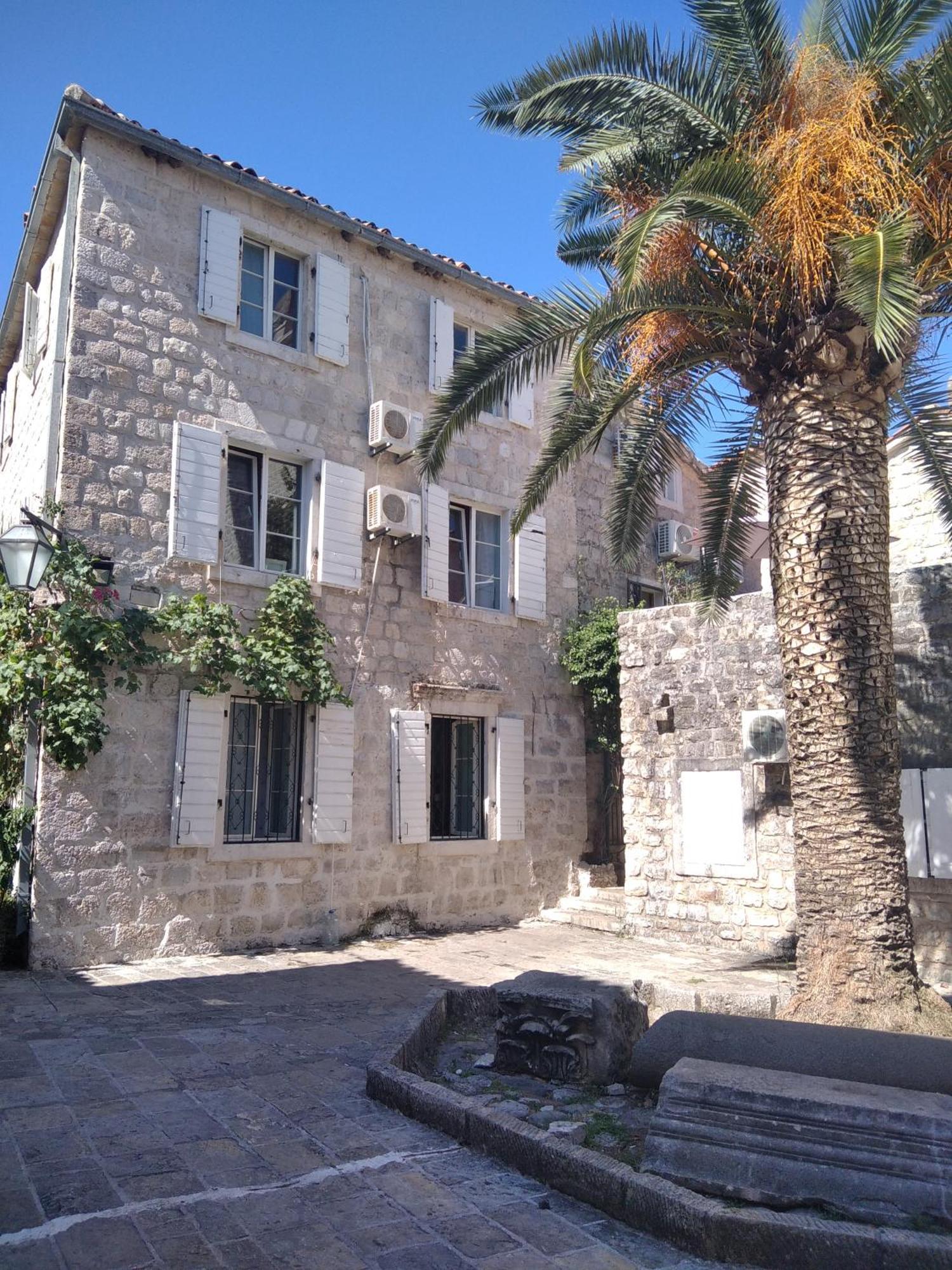 Michel Guest House Budva Eksteriør bilde