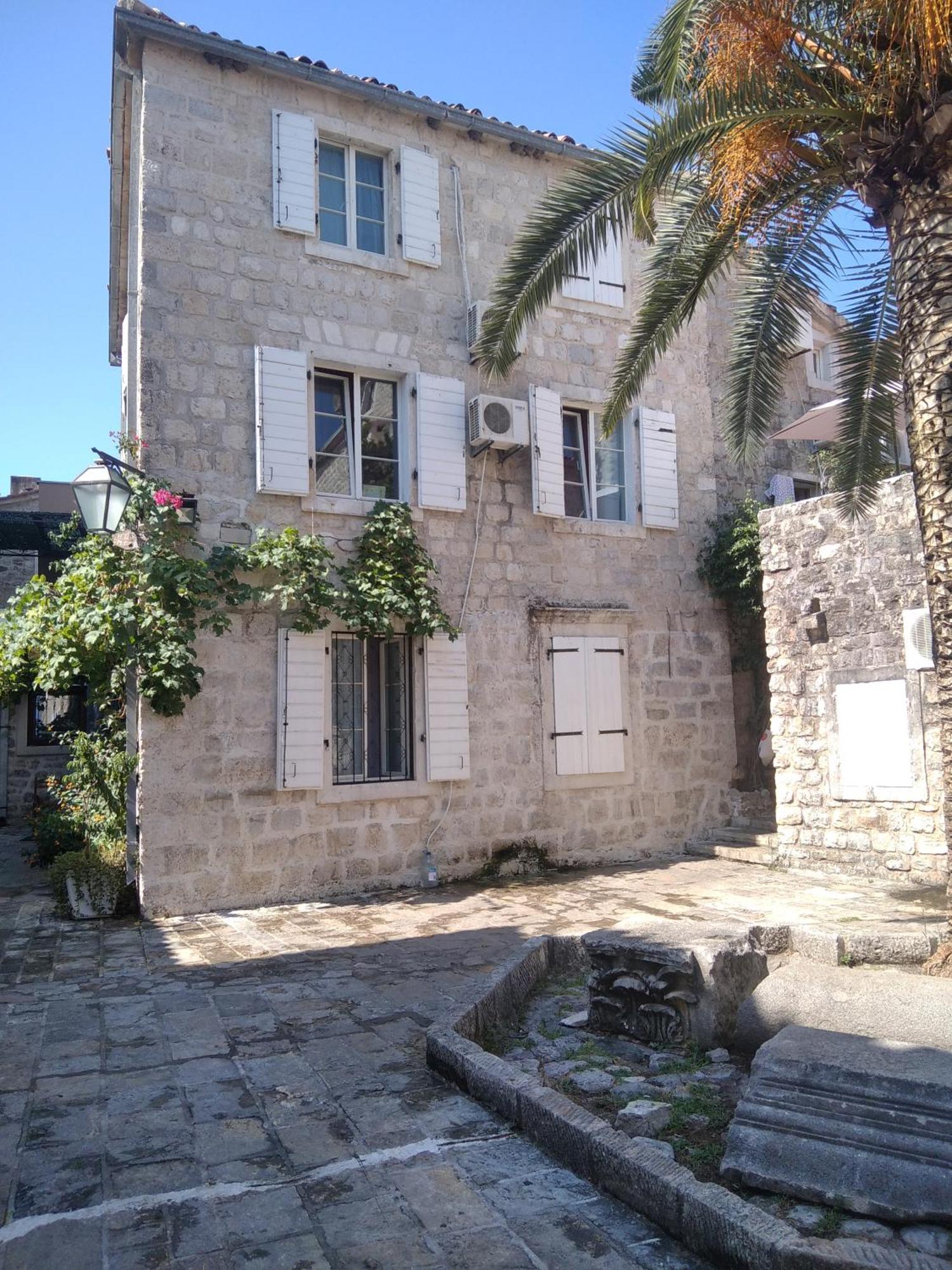 Michel Guest House Budva Eksteriør bilde